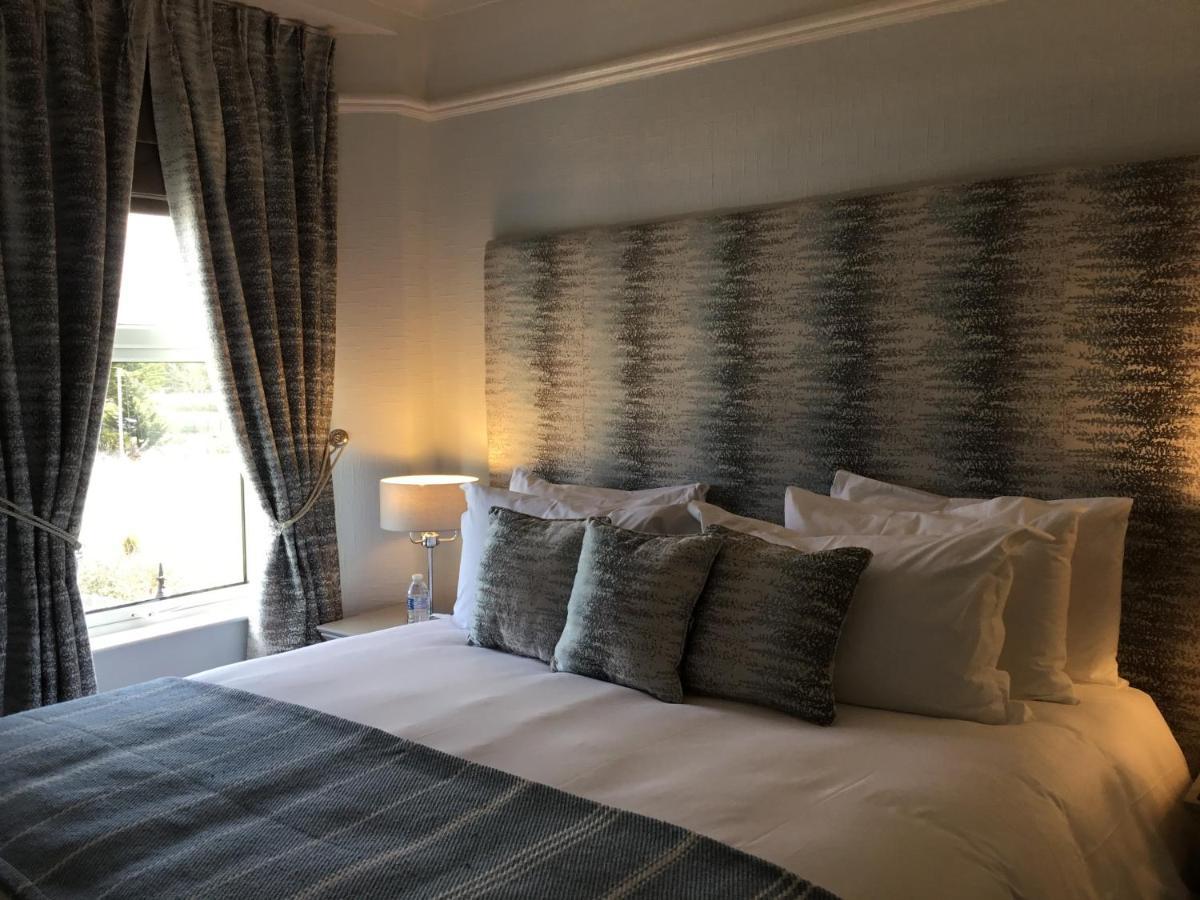 The Station Guest House Galmpton 外观 照片