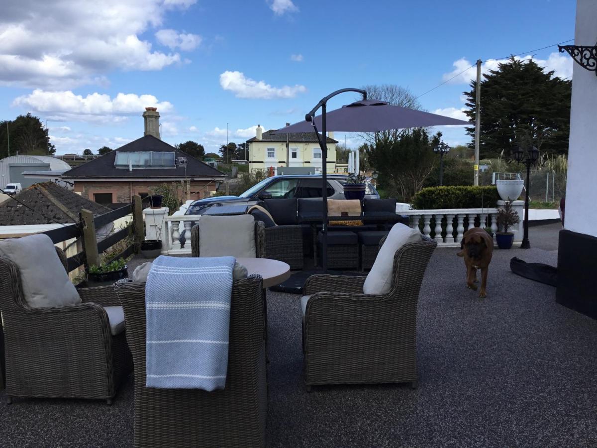 The Station Guest House Galmpton 外观 照片