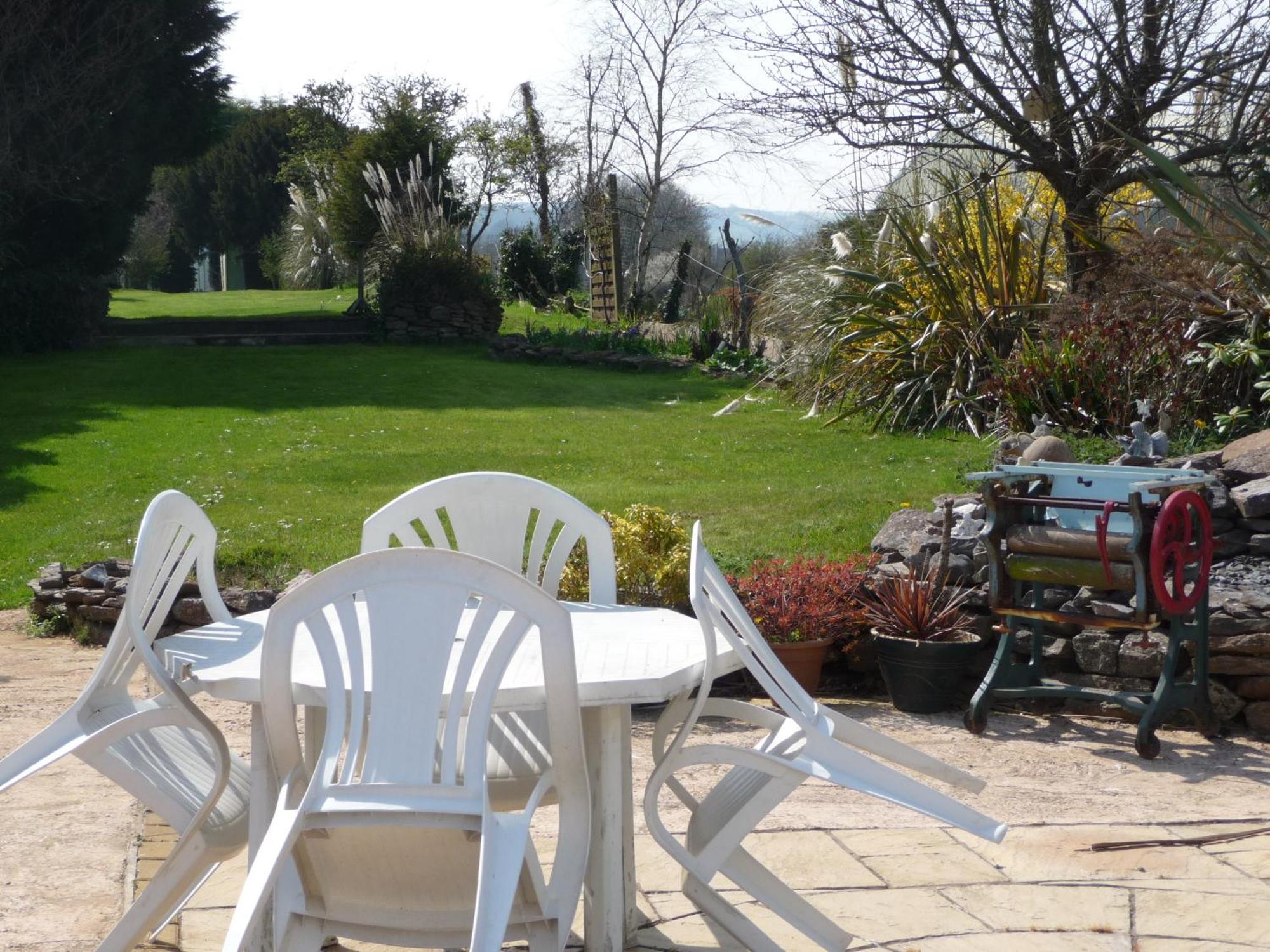 The Station Guest House Galmpton 外观 照片